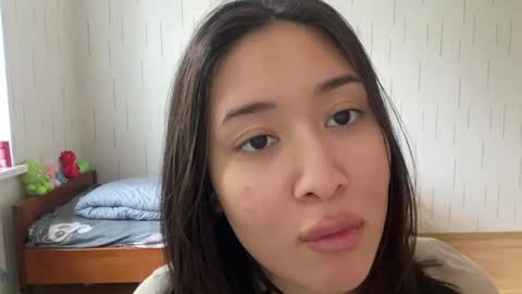 Mila online show from May 4, 11:39 am
