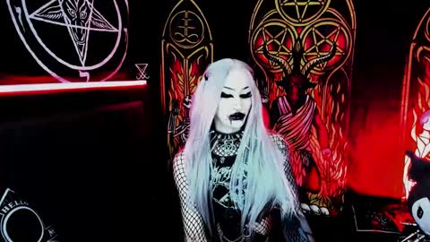   online show from November 14, 8:22 pm