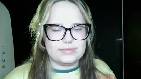 blesskitty_ online show from September 20, 1:14 pm
