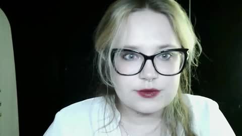 blesskitty_ online show from September 18, 1:48 pm