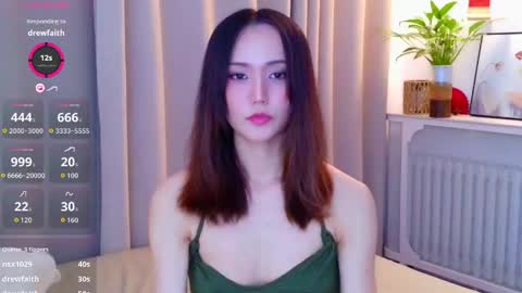 YoYo online show from June 7, 11:59 am