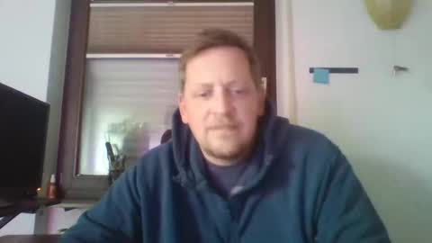 Snapshot of blonde32m chatting on October 6, 11:39 am blonde32m online show from October 6, 11:39 am
