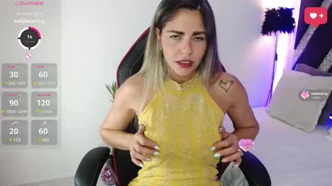 Snapshot of blonde_cat1515 chatting on March 10, 3:45 am alejandra online show from March 10, 3:45 am