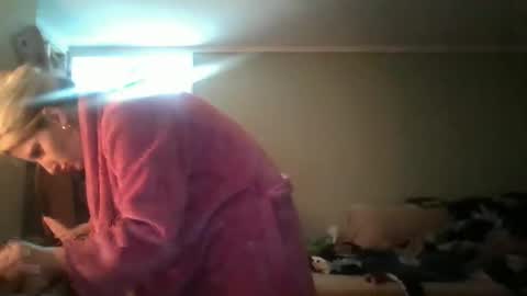 Gia  online show from December 8, 2:30 pm