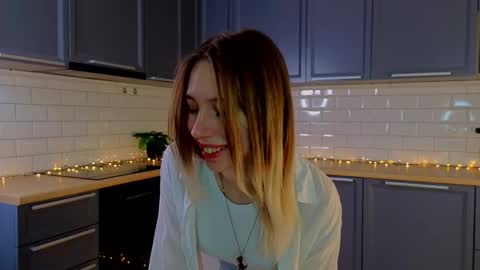 Kelly online show from May 22, 3:41 pm