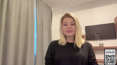 blondie_xoxoxo online show from October 7, 8:21 am