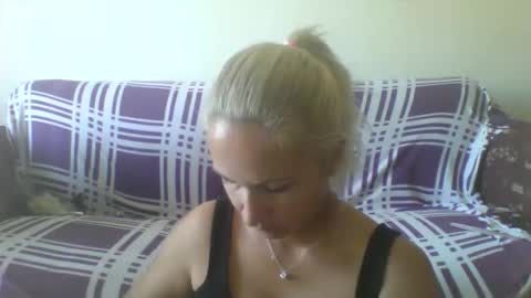 Snapshot of blondiepam23 chatting on October 11, 9:14 am BlondiePam online show from October 11, 9:14 am
