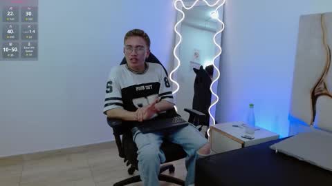 blondy_tay online show from October 5, 6:00 am