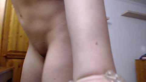 Snapshot of blondyelena chatting on January 29, 7:22 pm blondyelena online show from January 29, 7:22 pm