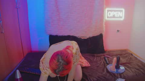 Bloom online show from February 4, 3:27 pm