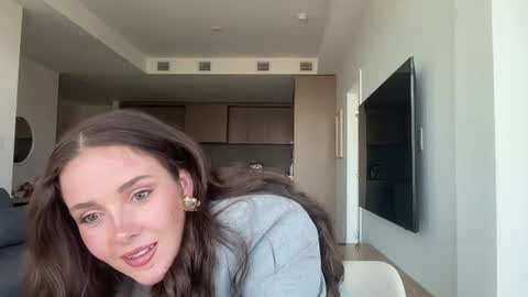 Emma Bloom online show from June 19, 9:32 pm