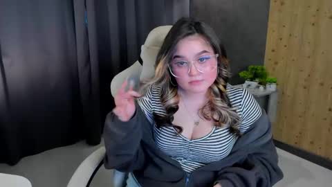 Bloom  Leila online show from March 10, 1:26 pm