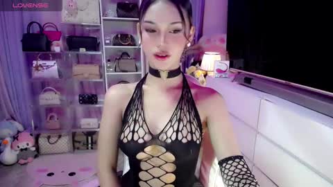 aivee online show from October 1, 12:10 am