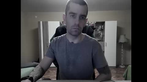 Runaway online show from December 30, 8:25 pm