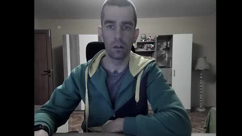 Runaway online show from December 30, 2:40 pm