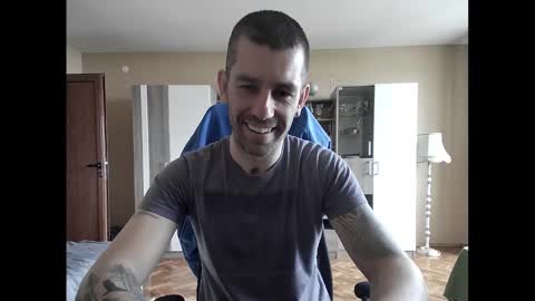 Runaway online show from February 27, 9:18 am