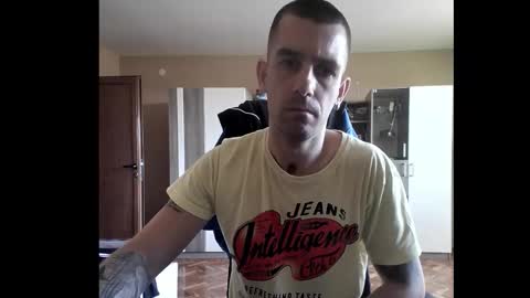 Runaway online show from November 1, 2:16 pm