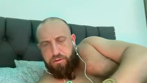 blue_eyes247 online show from June 28, 1:51 pm
