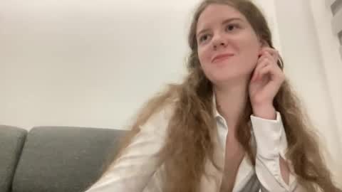 hello my name Eva nice to see you in my room online show from November 10, 1:30 am