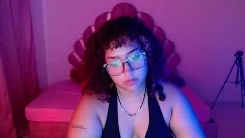 Bluee online show from September 19, 9:51 pm