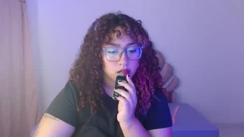 Bluee online show from September 26, 7:44 pm