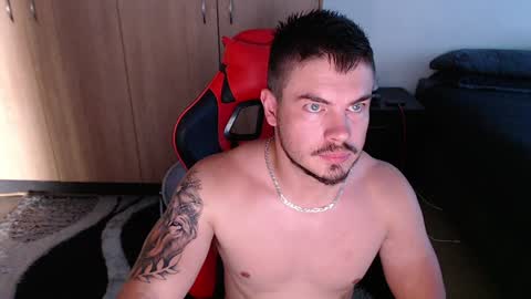 blueeyeboy0 online show from January 22, 3:40 pm