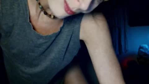 Snapshot of blueeyedlie chatting on February 17, 6:31 am Blueeyedlie online show from February 17, 6:31 am