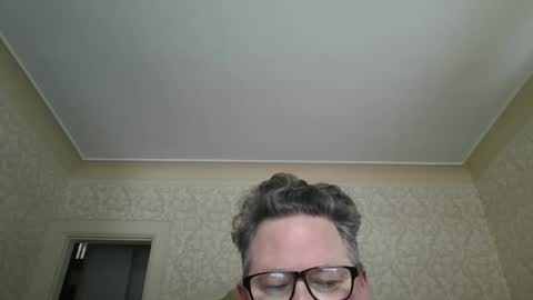 bluemoose70 online show from December 3, 3:28 pm