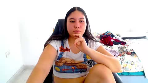  Hey guysI am BrendaWelcome my room online show from November 18, 8:01 pm