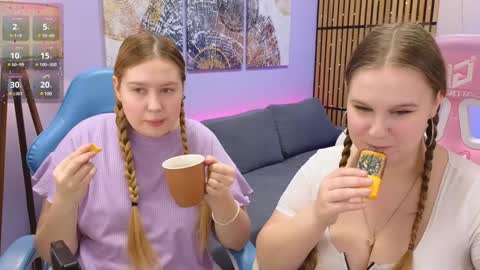 Ellie3 online show from January 28, 3:25 pm