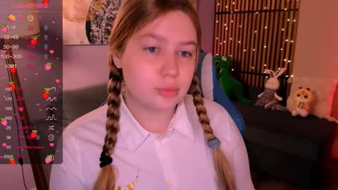 Ellie3 online show from September 19, 8:12 pm