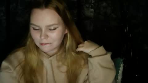 blushing_star online show from November 3, 5:25 pm