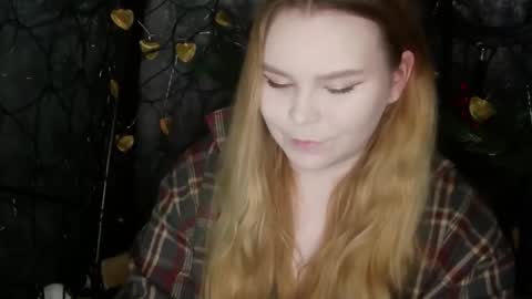 blushing_star online show from March 30, 4:18 pm