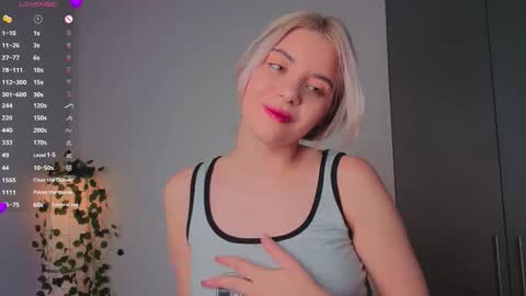 Chloe online show from November 1, 7:51 am