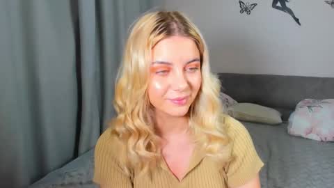 Chloe online show from October 14, 6:16 am