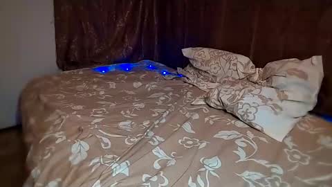 Liza and Max online show from December 2, 6:16 pm