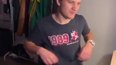 bob_bucks online show from August 8, 9:36 pm