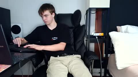 bobby72738 online show from September 30, 3:17 am