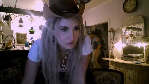 Bobby and Sadie online show from May 25, 4:18 am