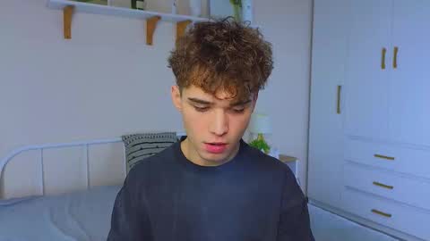 ALEXPVT IS OPEN online show from November 17, 2:19 pm