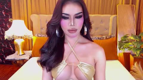 bombshellanita online show from March 25, 11:06 am