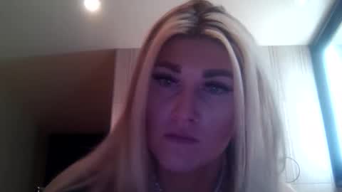 bombshellbaddieoc online show from November 14, 7:43 am