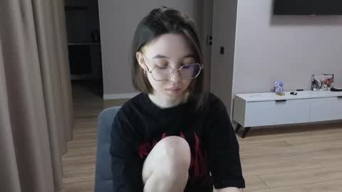 bondi_star online show from April 17, 2:08 pm