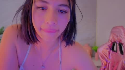 Bonnie  online show from April 21, 1:42 am