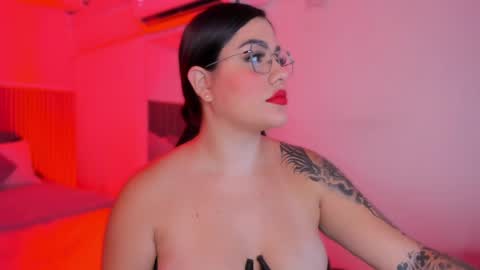 Bonnie  online show from May 14, 11:30 am