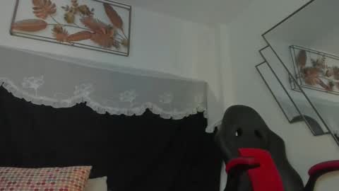   online show from November 4, 11:50 pm