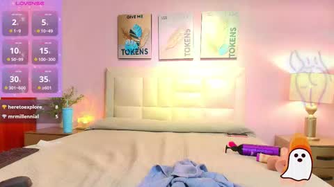 Bon Bon  online show from October 24, 11:05 pm