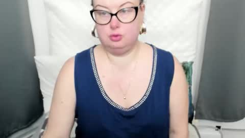 Bonnie online show from January 18, 6:44 am