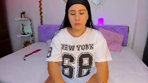 sofia  online show from July 3, 5:45 am