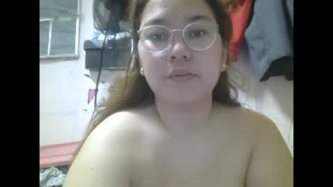 MommyMarie-Singlemom of 2. online show from February 12, 5:47 am